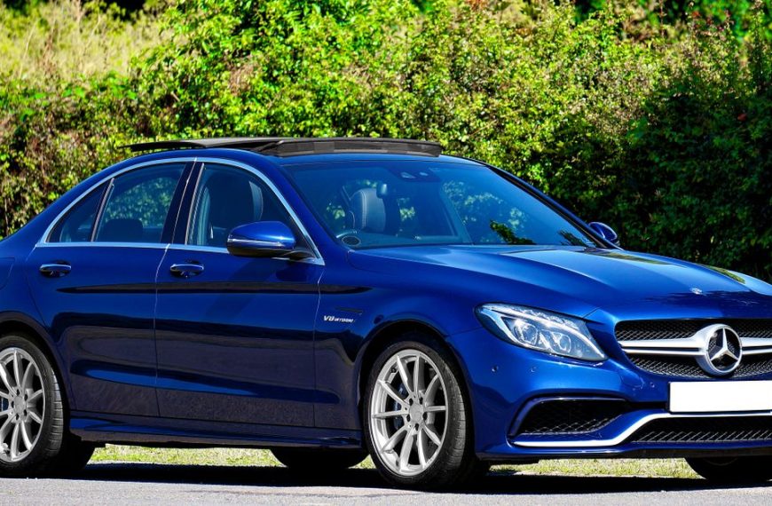 Mercedes C300 Check Engine Light (Complete Fix & Diagnosis Guide)