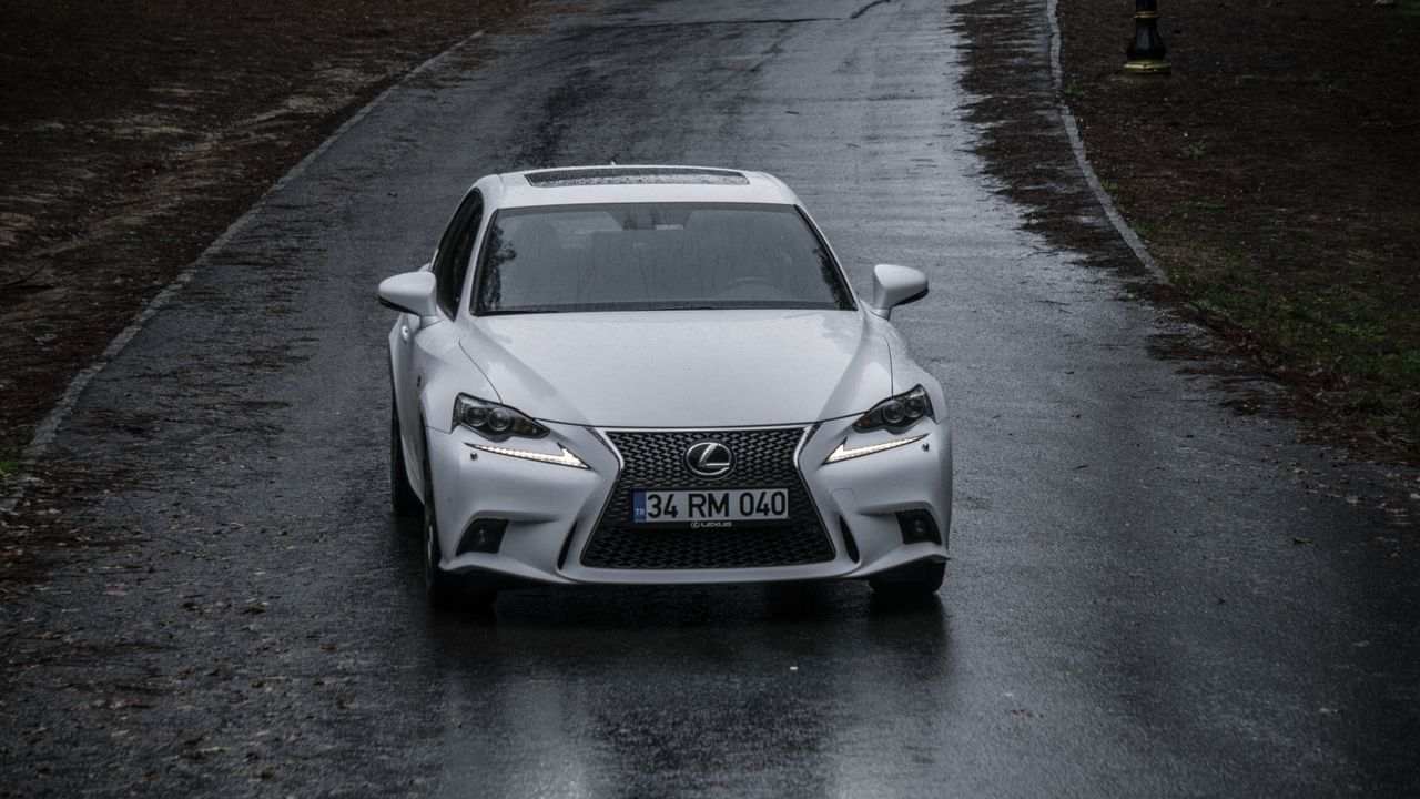 lexus